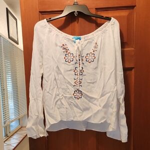 Embroidered White Flowy Loose Women's Top